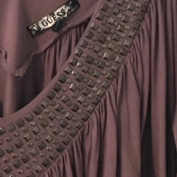 ❓Beautiful Mauve GUESS Blouse w/ Studs - Picture 2 of 2